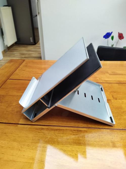 laptop standaard  BakkerElkhuizen, Computers en Software, Laptopstandaarden, Zo goed als nieuw, In diepte verstelbaar, In hoogte verstelbaar