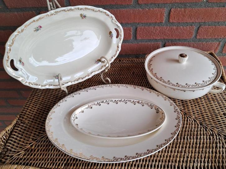 Verschillende crème porselein/aardewerk serveerschalen., Antiek en Kunst, Antiek | Servies compleet, Ophalen of Verzenden