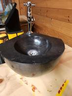 Stenen hoekwasbak voor toilet, Minder dan 50 cm, Gebruikt, Ophalen of Verzenden, Minder dan 25 cm