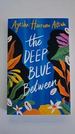 The deep blue between - Ayesha Harruna Attah, Ophalen of Verzenden, Zo goed als nieuw, Ayesha Harruna Attah