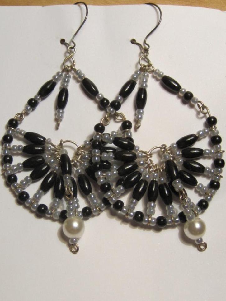 o. Schitterende parelmoer wit/zwart OORBELLEN (hangers) (2), Sieraden, Tassen en Uiterlijk, Oorbellen, Nieuw, Hangers, Overige materialen