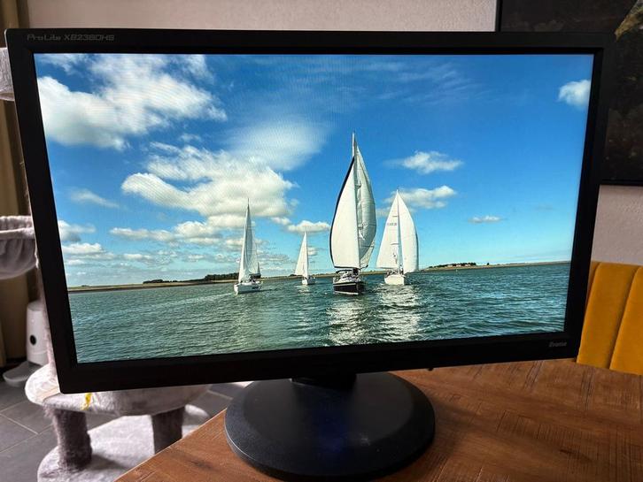 IIyama ProLite beeldscherm, Computers en Software, Monitoren, Zo goed als nieuw, 60 Hz of minder, DVI, In hoogte verstelbaar, LED