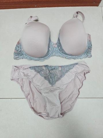 Mey bh 90 C & slip maat 42 TOP STAAT beschikbaar voor biedingen