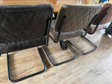 Eetkamerstoelen 3x beschikbaar voor biedingen