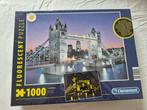 Clementoni fluorescent puzzle Tower Bridge London 1000 stuk, Ophalen of Verzenden, 500 t/m 1500 stukjes, Zo goed als nieuw, Legpuzzel