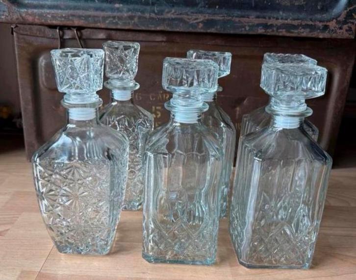 Glazen Karaffen Set, Huis en Inrichting, Woonaccessoires | Vazen, Zo goed als nieuw, Wit, Minder dan 50 cm, Glas, Ophalen of Verzenden