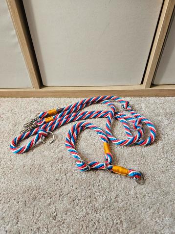 Rood/Wit/Blauwe halsband met lijn. beschikbaar voor biedingen