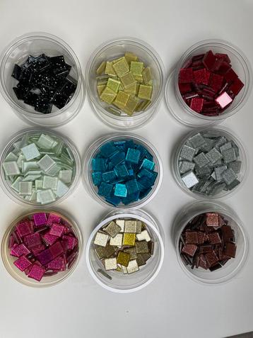 Mozaïek steentjes glitter, 2x2 cm, 9 kleuren beschikbaar voor biedingen