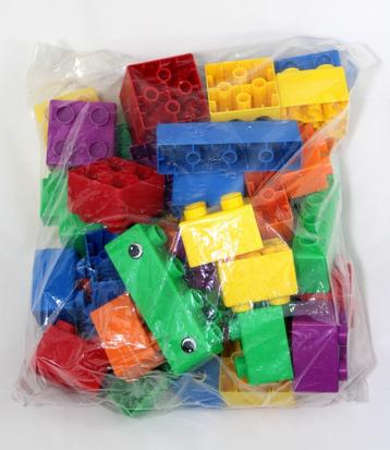 grote duplo bouwblokken beschikbaar voor biedingen