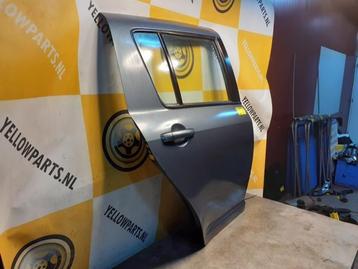 Portier 4Deurs rechts-achter van een Suzuki Swift (ZY4) beschikbaar voor biedingen