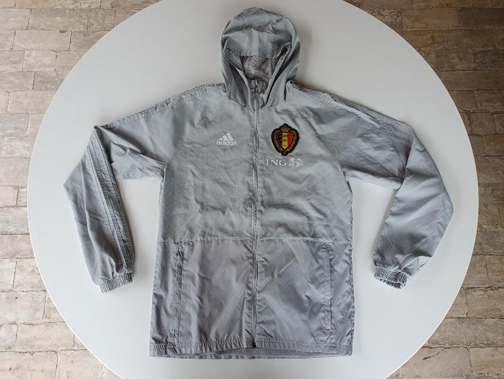 Grijze training met kap KBVB ING (Adidas, S), Verzamelen, Sportartikelen en Voetbal, Gebruikt, Overige typen, Buitenlandse clubs