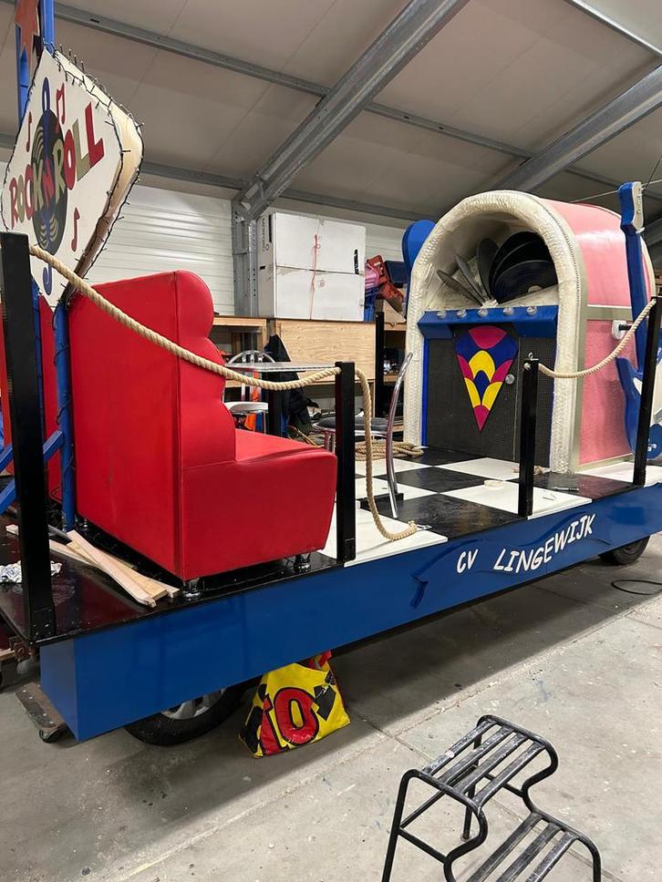 Carnavalswagen Opbouw Rock & Roll Thema, Kleding | Dames, Carnavalskleding en Feestkleding, Zo goed als nieuw, Accessoires, Carnaval
