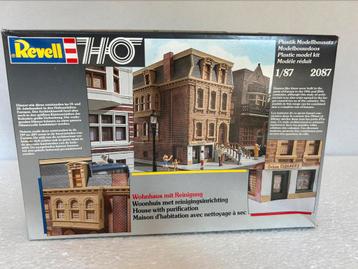 Revell of Germany 2087 HO House with Purification Building beschikbaar voor biedingen