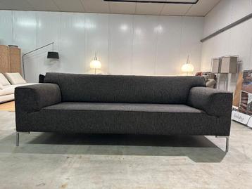 Design on Stock Bloq 3-Zits Bank Bruin – NP: €5.500 beschikbaar voor biedingen