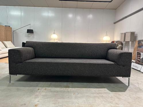 Design on Stock Bloq 3-Zits Bank Bruin – NP: €5.500, Huis en Inrichting, Banken | Bankstellen, Zo goed als nieuw, Rechte bank