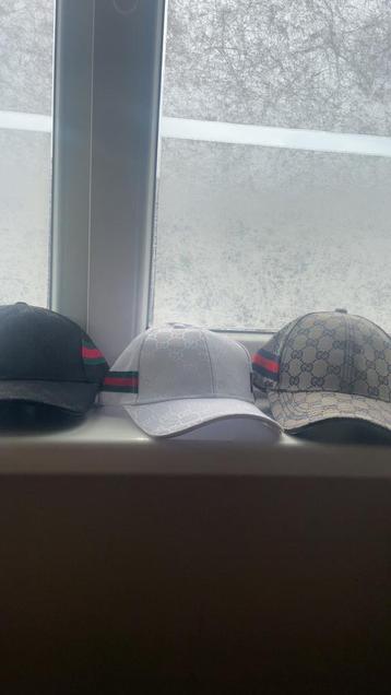 Gucci petten nieuw beschikbaar voor biedingen