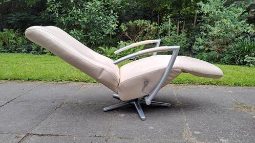 Relax fauteuil creme leer met handel om te verstellen, Huis en Inrichting, Fauteuils, Gebruikt, Leer, 50 tot 75 cm, Minder dan 75 cm