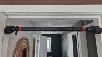 Pull up bar. Verstelbaar  beschikbaar voor biedingen