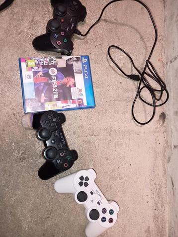 2x PS4 Controllers Dualshock 3 - Onbekend beschikbaar voor biedingen