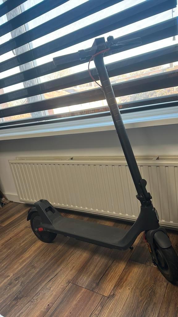 E-step €250,- vaste prijs, Fietsen en Brommers, Steps, Zo goed als nieuw, Elektrische step (E-scooter), Ophalen