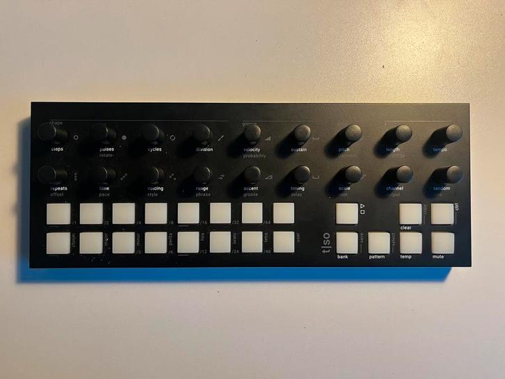 Torso T-1 Sequencer, Muziek en Instrumenten, Synthesizers, Zo goed als nieuw, Overige aantallen, Overige merken, Ophalen of Verzenden