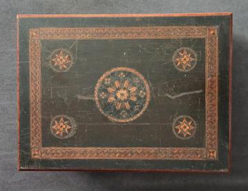 antieke schrijfdoos / kist beschikbaar voor biedingen