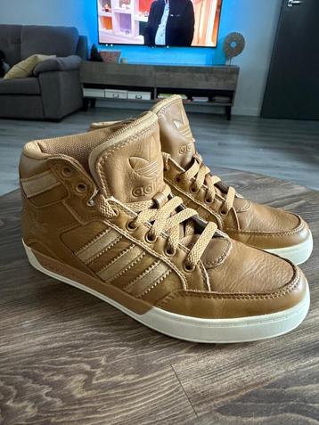 Nieuw 👉🏻Adidas beschikbaar voor biedingen