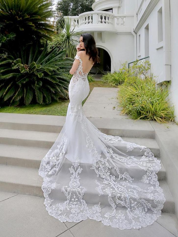 Trouwjurk enzoani maat 38 off the shoulder, Kleding | Dames, Trouwkleding en Trouwaccessoires, Zo goed als nieuw, Trouwjurk, Wit