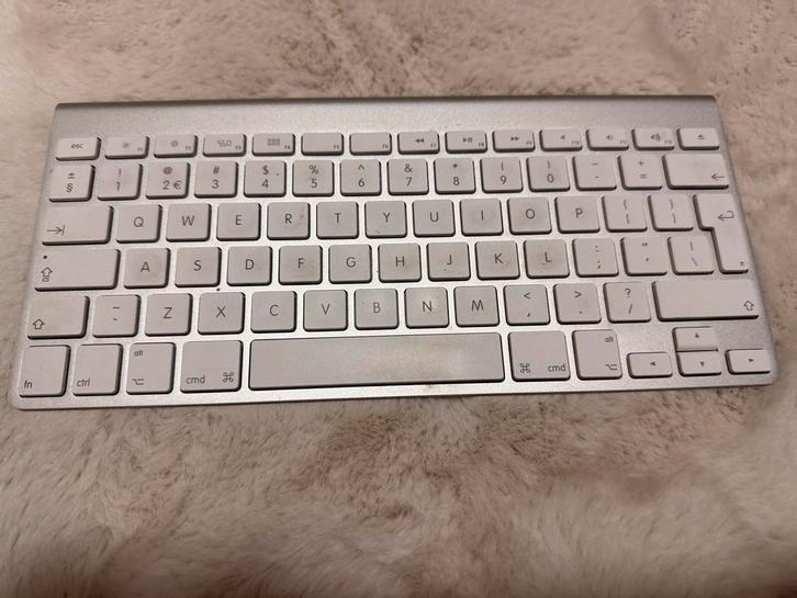 Apple origineel wireless Keyboard A1314, Computers en Software, Toetsenborden, Gebruikt, Qwerty, Draadloos, Ophalen