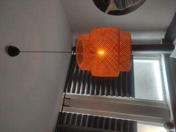 2x hanglamp en 1 statieflamp beschikbaar voor biedingen