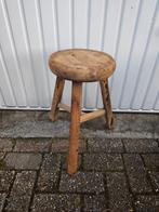 Ronde houten kruk – vintage / rustiek – massief hout, Ophalen, Zo goed als nieuw, Hout
