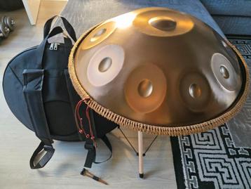 Mooie Handpan 10 noten met houten standaard D Mineur – 432Hz beschikbaar voor biedingen
