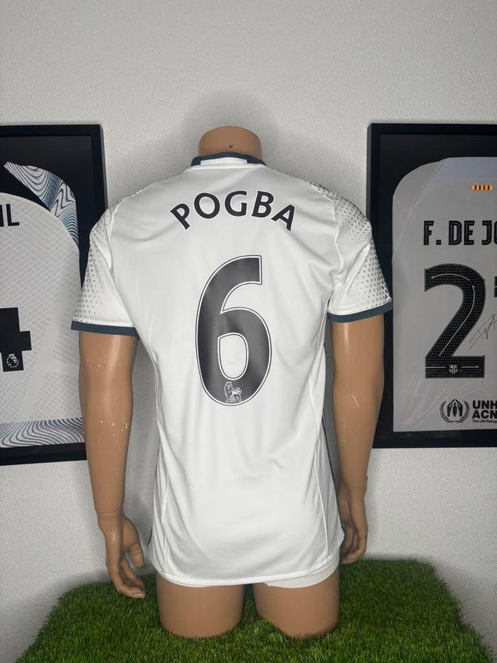 Manchester United 3de 2016/2017 Pogba, Sport en Fitness, Voetbal, Zo goed als nieuw, Shirt, Maat M, Ophalen of Verzenden