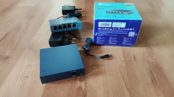 Nieuwe TP-link pro 5 poorts switches (levenslange garantie) beschikbaar voor biedingen