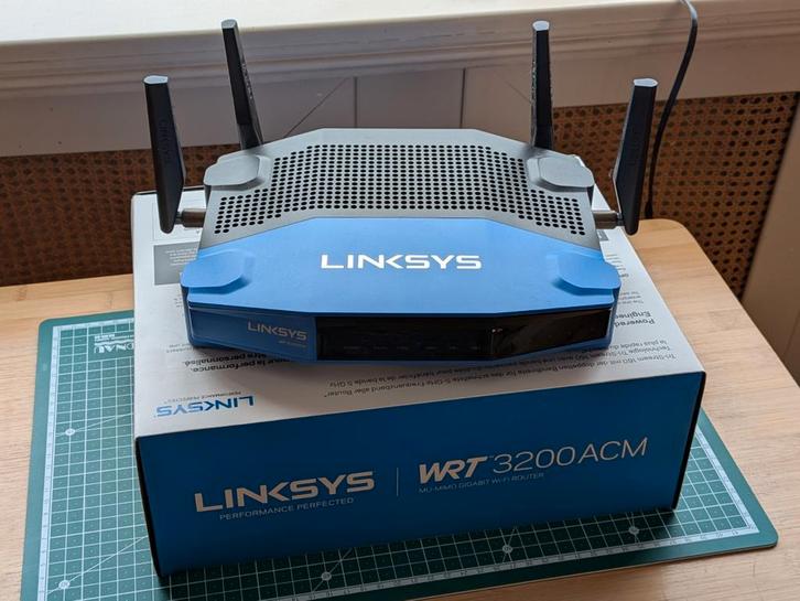 Linksys WRT3200ACM, Computers en Software, Netwerk switches, Zo goed als nieuw, Ophalen of Verzenden