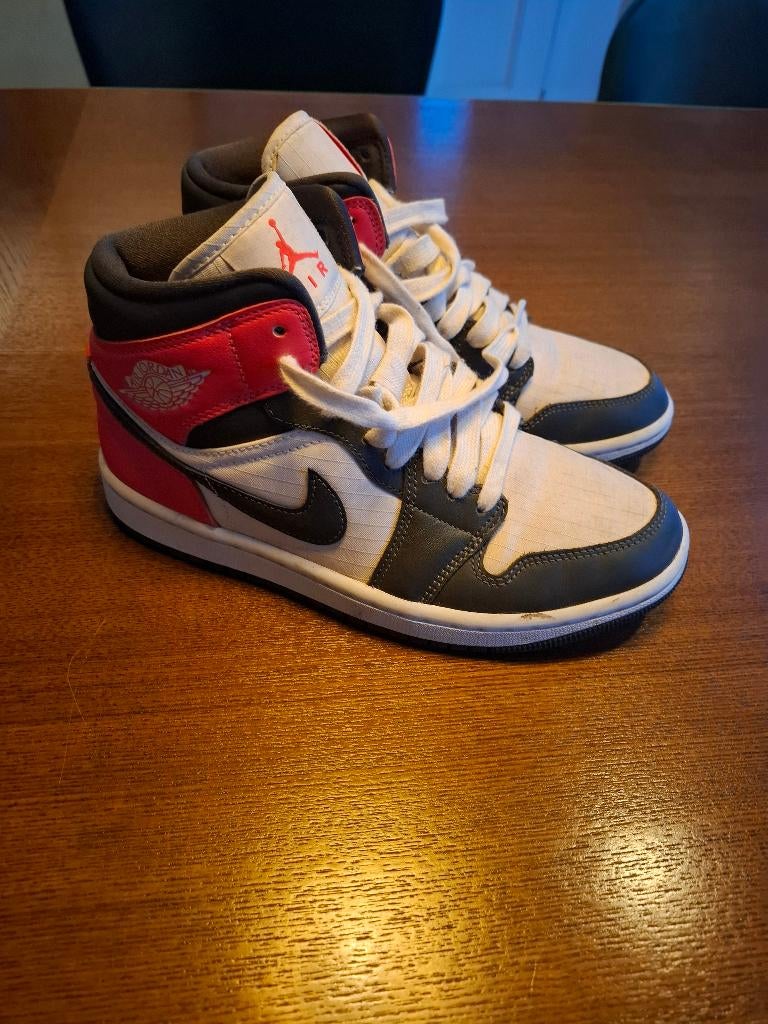 Nike air Jordan 1 mid maat 37.5, Overige kleuren, Nike, Ophalen of Verzenden, Sneakers of Gympen