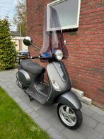 Vespa LX50 4t mat grijs, Fietsen en Brommers, Scooters | Vespa, Maximaal 45 km/u, Ophalen of Verzenden, Zo goed als nieuw, Benzine