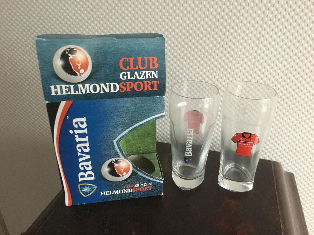 bierglas Bavaria met Helmond Sport club shirt Driessen, Ophalen of Verzenden, Nieuw, Glas of Glazen, Bavaria