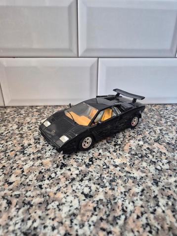 Lamborghini Countach Modelauto beschikbaar voor biedingen