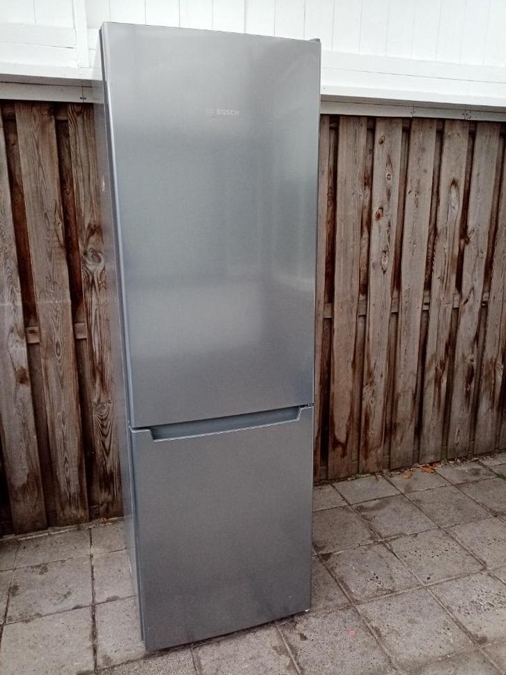 Bosch koelvries combinatie A+++ zo goed als nieuw, Witgoed en Apparatuur, Koelkasten en IJskasten, Zo goed als nieuw, Met aparte vriezer