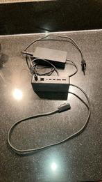 Microsoft Surface Docking station 1661 met voeding, Ophalen of Verzenden, Zo goed als nieuw, Microsoft, Docking station