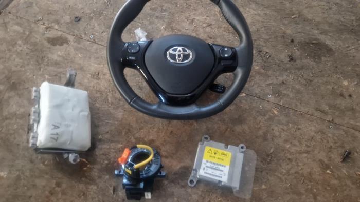 Airbag set van een Toyota Aygo, Auto-onderdelen, Overige Auto-onderdelen, Toyota, Gebruikt, 3 maanden garantie