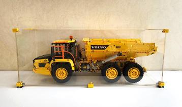 Showcase voor 42114 Volvo Articulated Hauler 6X6 Nieuw beschikbaar voor biedingen