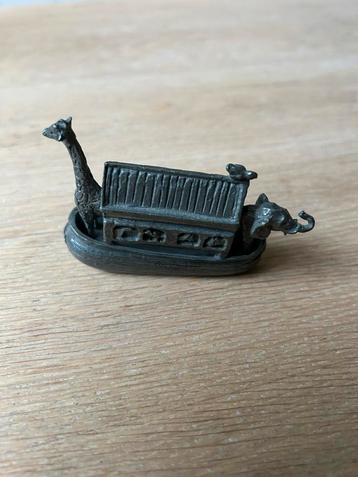 Ark van Noah, Tin. beschikbaar voor biedingen