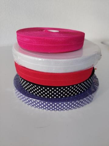 Diverse biaisband rekbaar en niet rekbaar beschikbaar voor biedingen