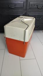 Vintage koelbox oranje beige beugels, Caravans en Kamperen, Gebruikt, Koelelement, Koelbox