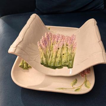 Brocante aardewerk asperge schaal met treef  beschikbaar voor biedingen