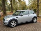 NIEUWE KETTING Mini Cooper 1.6 2007 Grijs Pepper, Auto's, Mini, Voorwielaandrijving, 4 cilinders, 4 stoelen, Alcantara