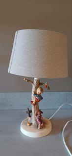 Hummel Goebel Tafellamp: Apfeldieb, Minder dan 50 cm, Overige materialen, Gebruikt, Vintage