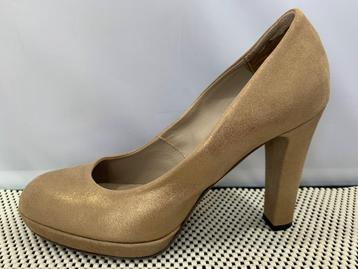 Alberto Fermani, maat 40, chique goudkleurige pumps.  beschikbaar voor biedingen